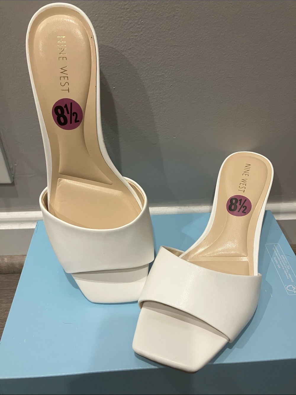 Like New! Nine West White Square-Toe Slide Mules with Heels, size 8.5